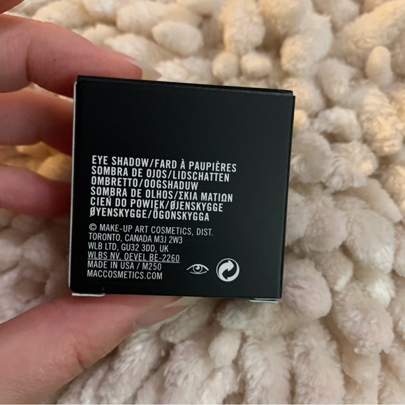 MAC Eyeshadow Amber Lights Frost - Picture 5 of 7